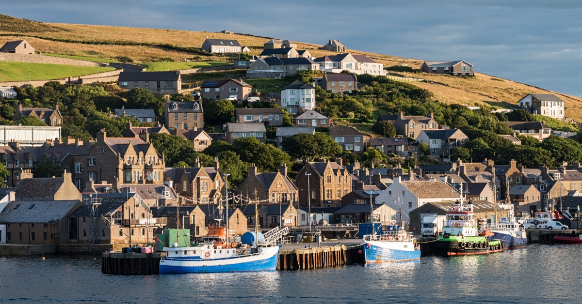 The Orkney Islands Council will explore alternative forms of government after a majority vote.